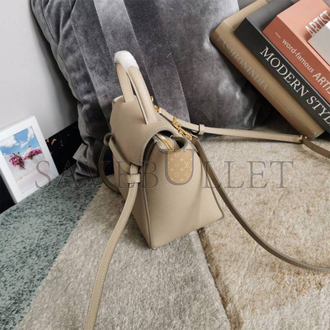 Ce**e nano belt bag 189003zva.01cr (20*20*10cm)