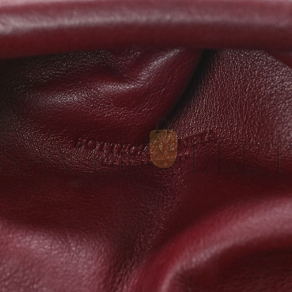 bo*te*ga Ve*ne*ta butter calfskin the mini pouch bordeaux (21*11*5cm）