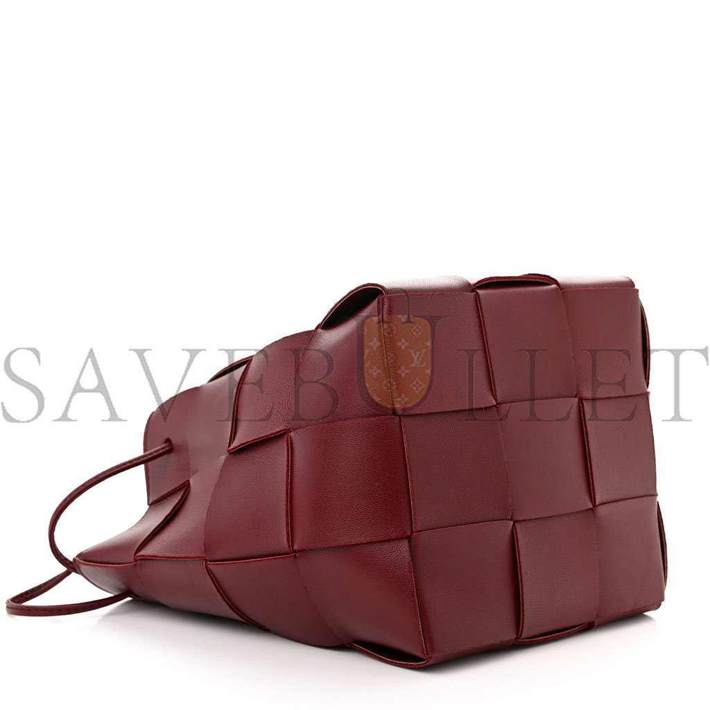 bo*te*ga Ve*ne*ta nappa maxi intrecciato small cassette bucket bag bordeaux (18*14*13cm)