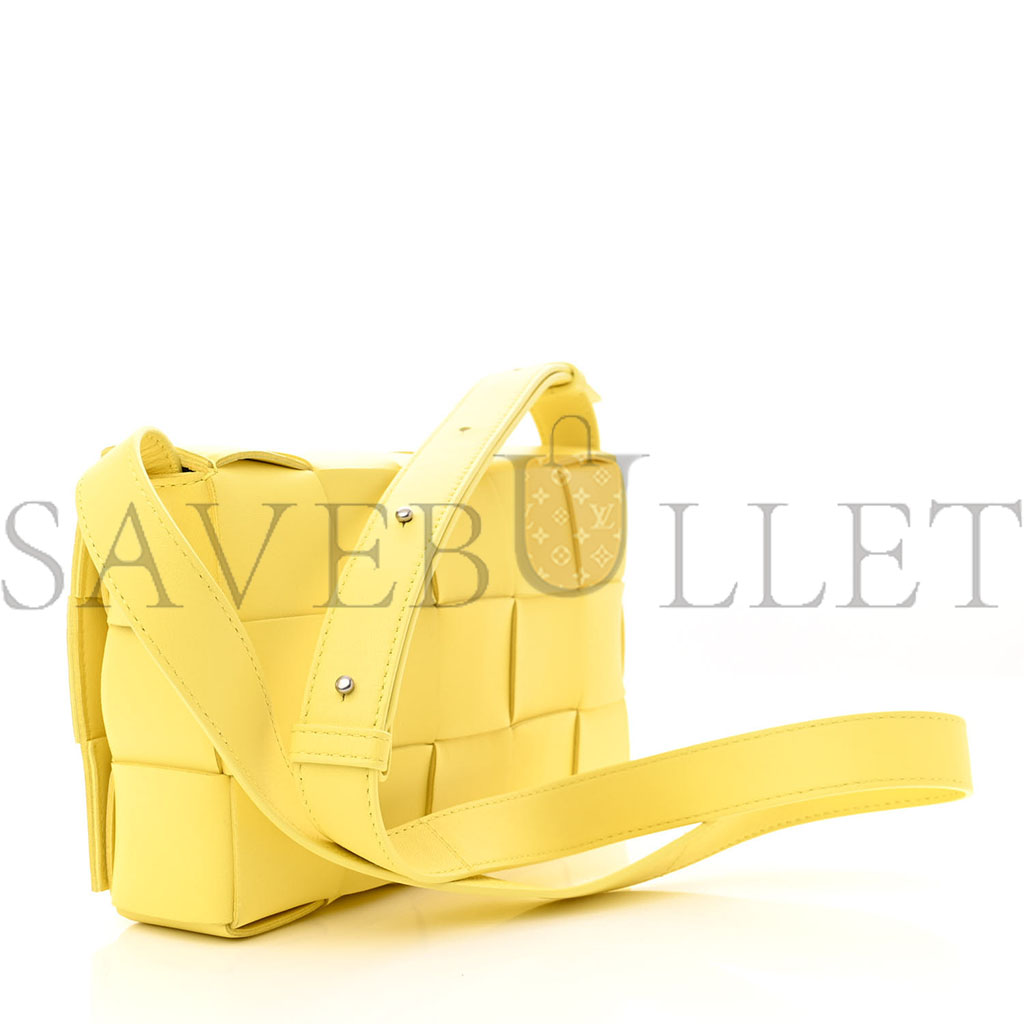 bo*te*ga Ve*ne*ta nappa maxi intreccio cassette bag lemonade (23*15*5.5cm)