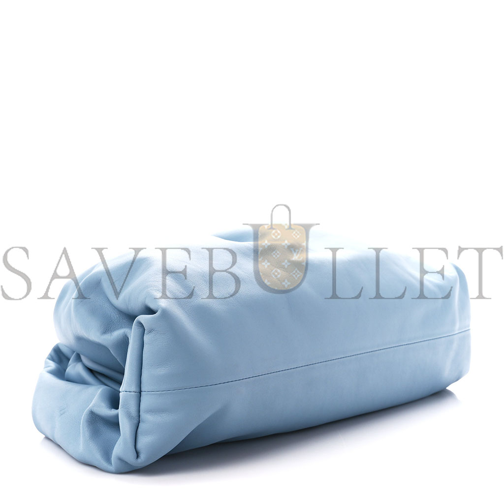 bo*te*ga Ve*ne*ta smooth butter calf the pouch oversized clutch ice (38*19*9cm)