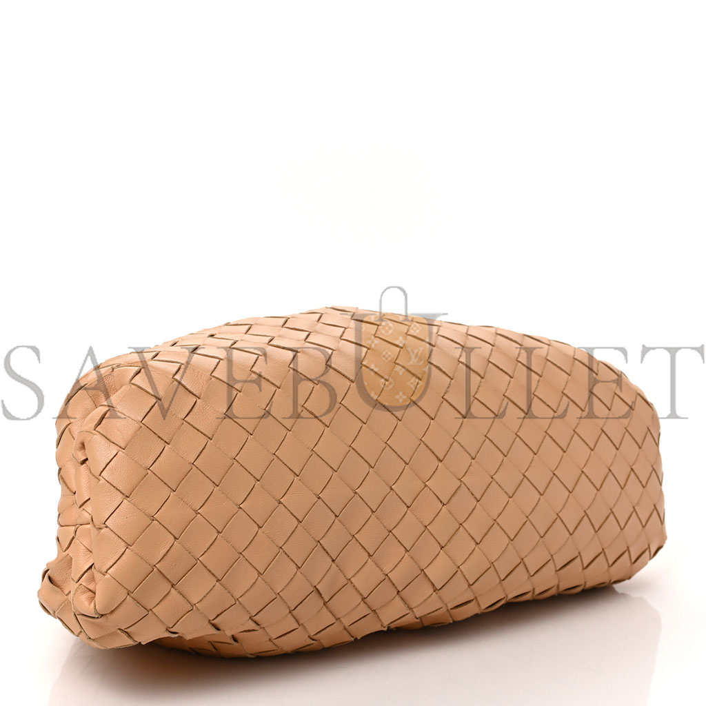 bo*te*ga Ve*ne*ta nappa maxi intrecciato the pouch oversized clutch almond (38*22*8cm)
