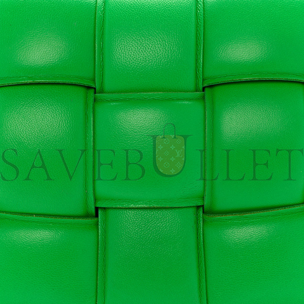 bo*te*ga Ve*ne*ta nappa maxi intreccio padded cassette crossbody bag parakeet (26*18*8cm)