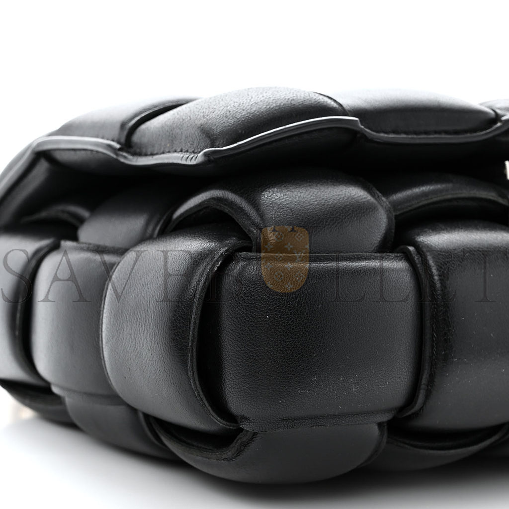 bo*te*ga Ve*ne*ta lambskin maxi intreccio padded chain cassette crossbody bag black (27*19*7cm)