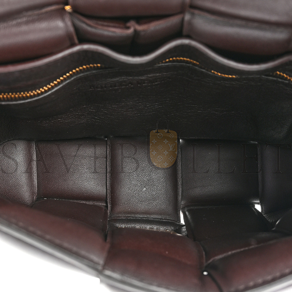 bo*te*ga Ve*ne*ta lambskin maxi intreccio padded chain cassette crossbody bag fondant (25*17*8cm)