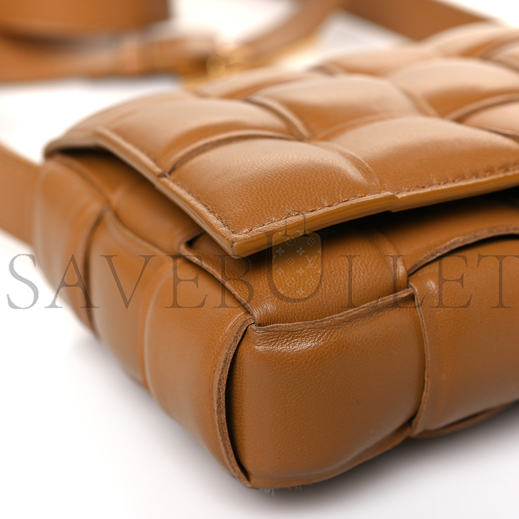 bo*te*ga Ve*ne*ta nappa maxi intreccio padded cassette crossbody bag caramel (26*18*8cm)