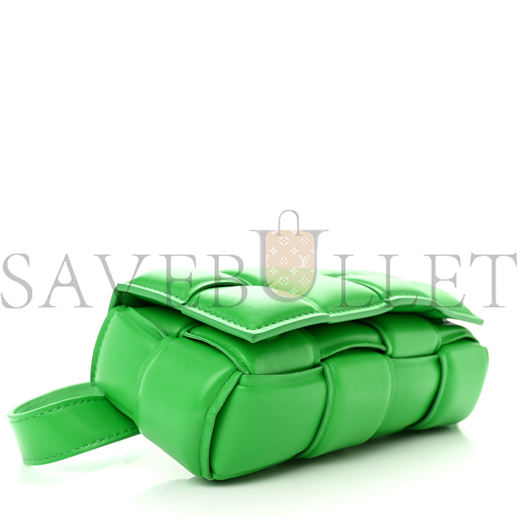 bo*te*ga Ve*ne*ta nappa maxi intreccio padded the belt cassette bag parakeet (18*9*6cm)