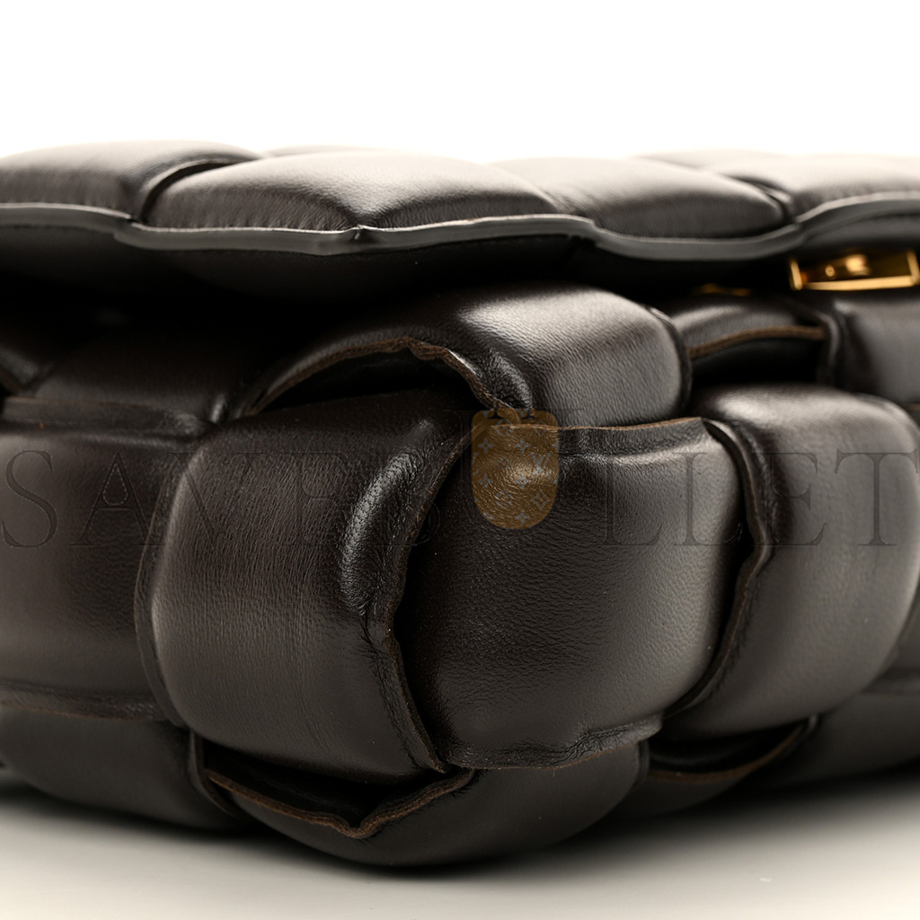 bo*te*ga Ve*ne*ta nappa maxi intrecciato padded cassette crossbody bag fondente (26*18*8cm)