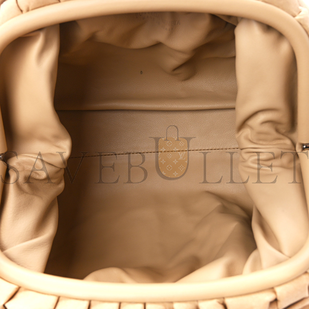 bo*te*ga Ve*ne*ta carta the pouch oversized clutch kraft (38*20*9cm)