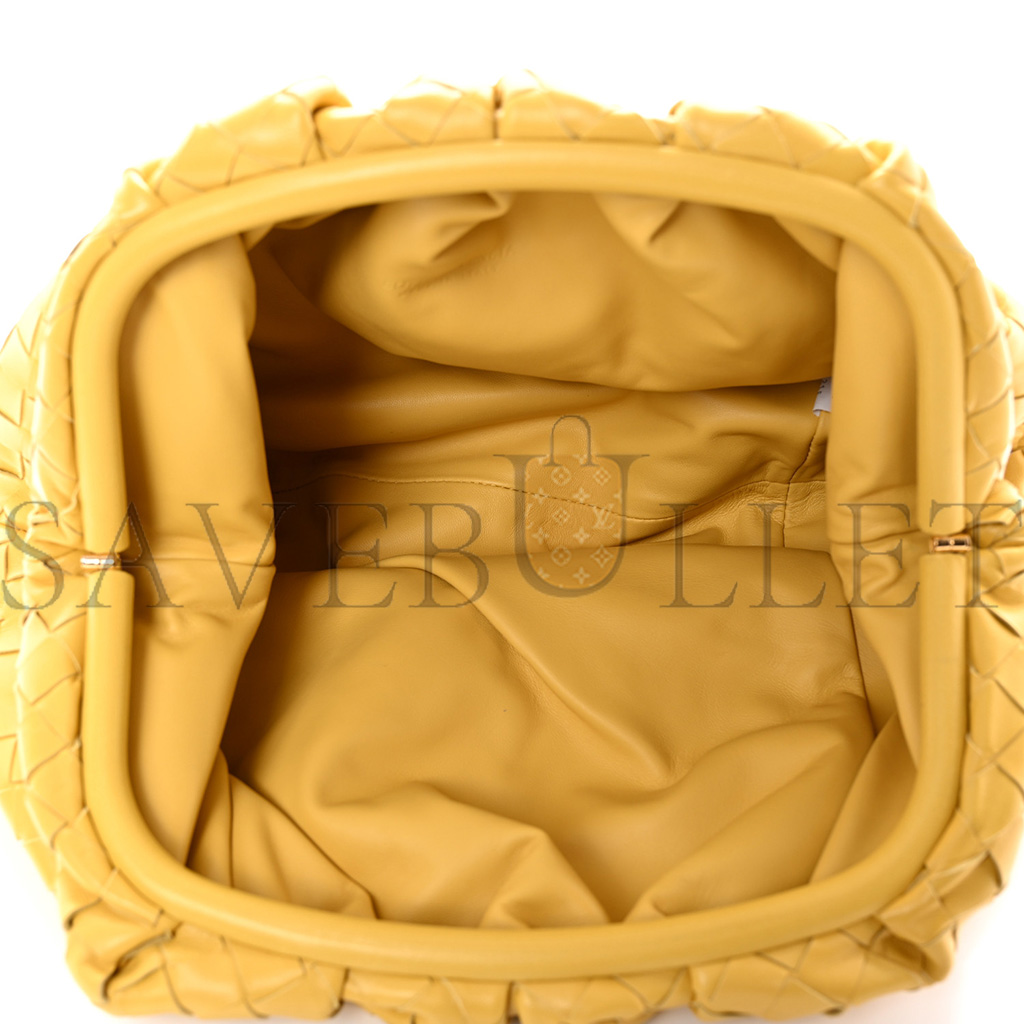 bo*te*ga Ve*ne*ta nappa maxi intrecciato the pouch oversized clutch corn (38*21*8cm)