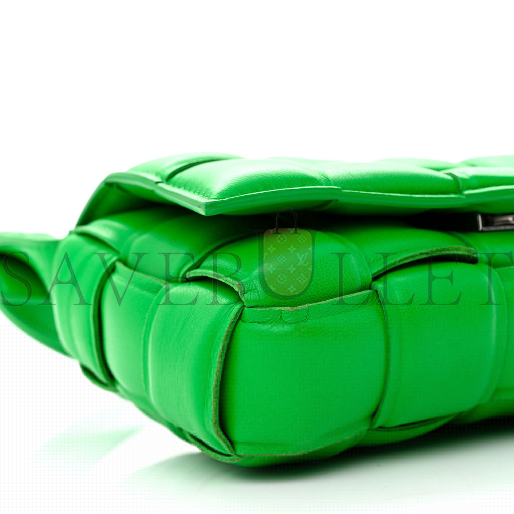 bo*te*ga Ve*ne*ta nappa maxi intreccio padded cassette crossbody bag parakeet (19*12*5cm)