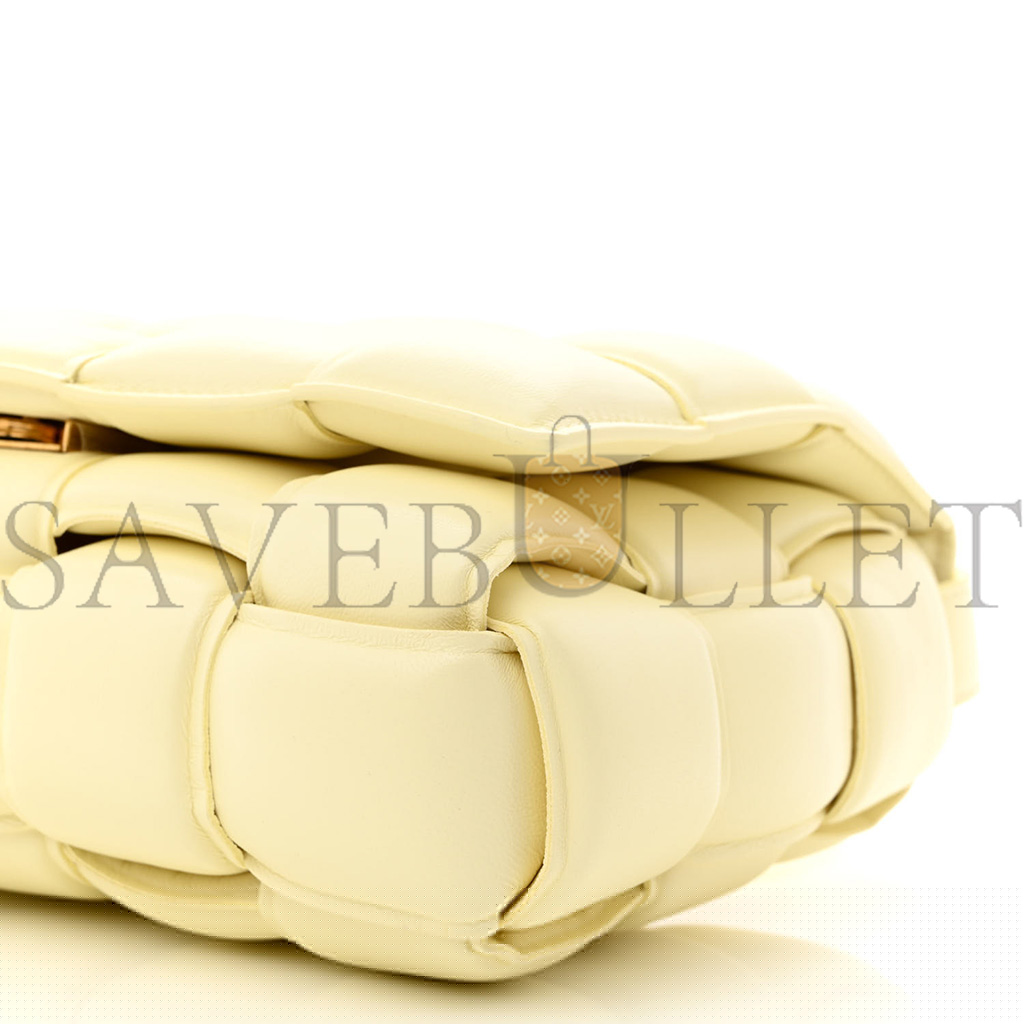 bo*te*ga Ve*ne*ta nappa maxi intreccio padded cassette crossbody bag zest (26*18*8cm)