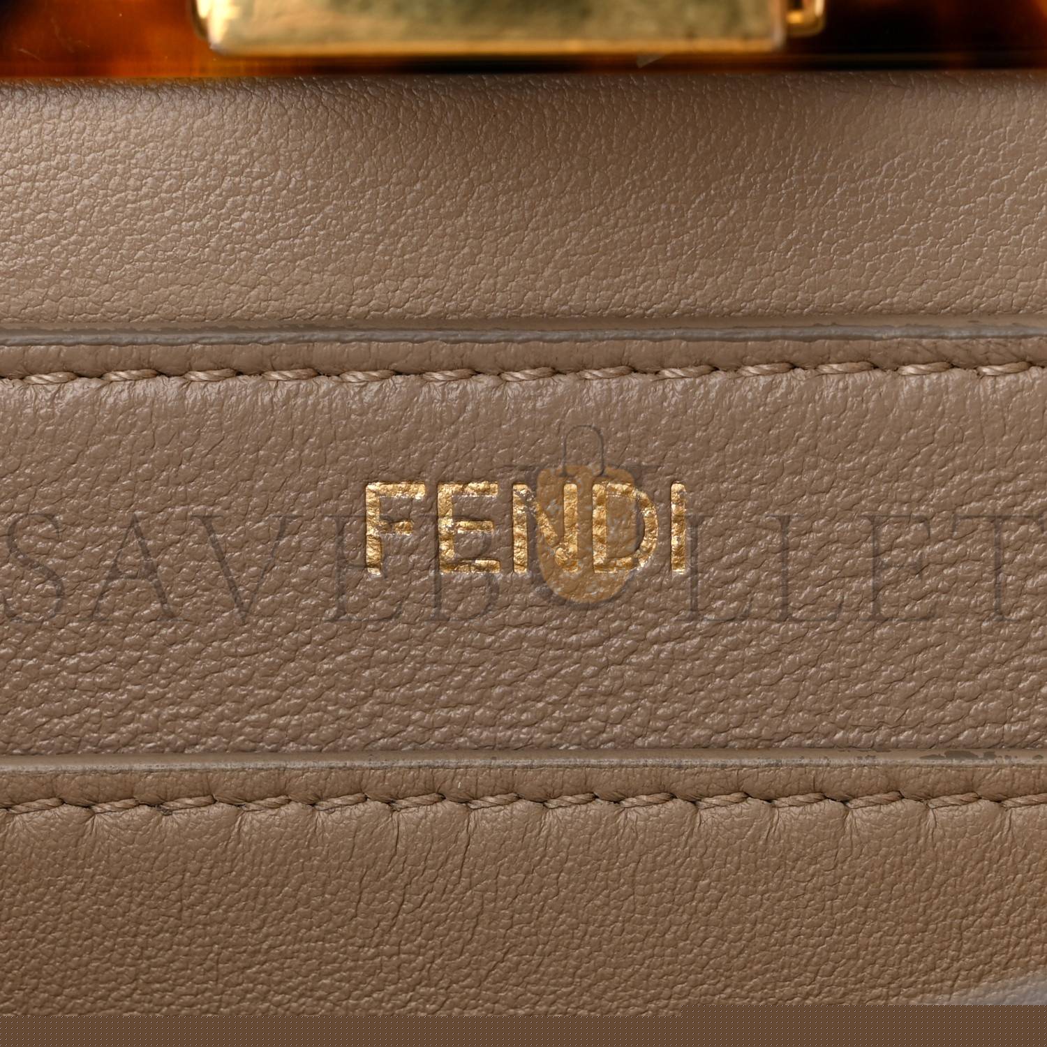 F**di vitello seta shiny nappa plexiglass small peekaboo i see u satchel tartaruga (27*20*10cm)