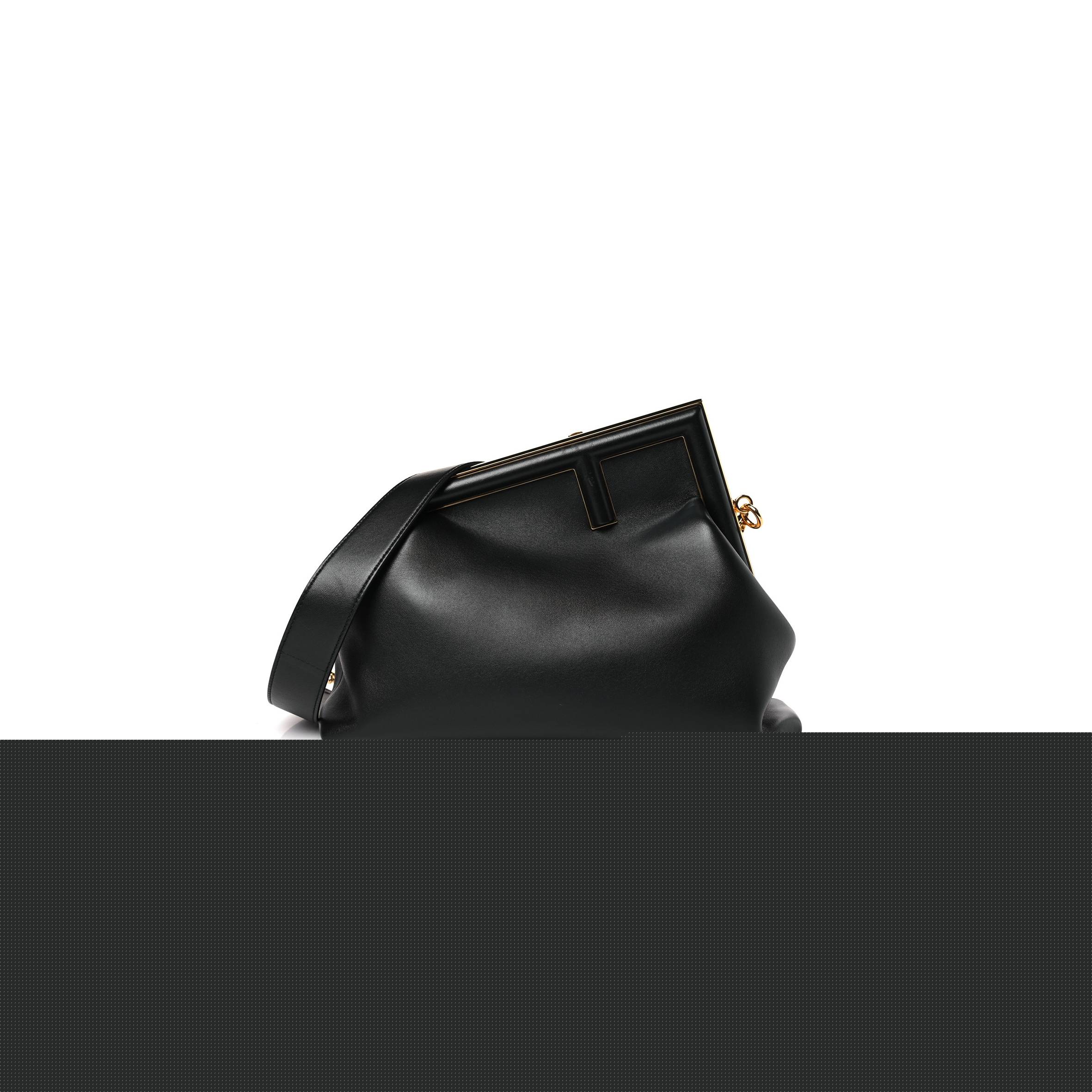 F**di shiny nappa medium F**di first black (31*25*11cm)