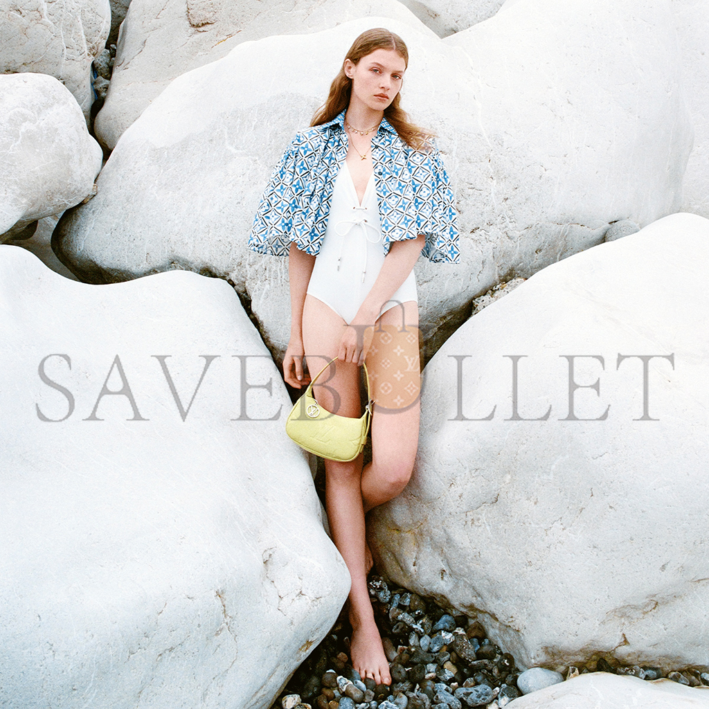 l**is V*t*n mini moon m82425 (20.5*11*5cm)