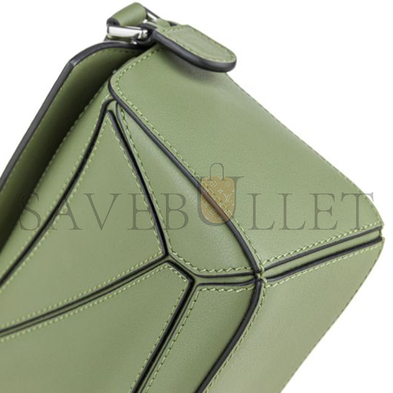 L0ew* mini puzzle edge bag in classic calfskin 061838-8 (18*12.5*8cm)