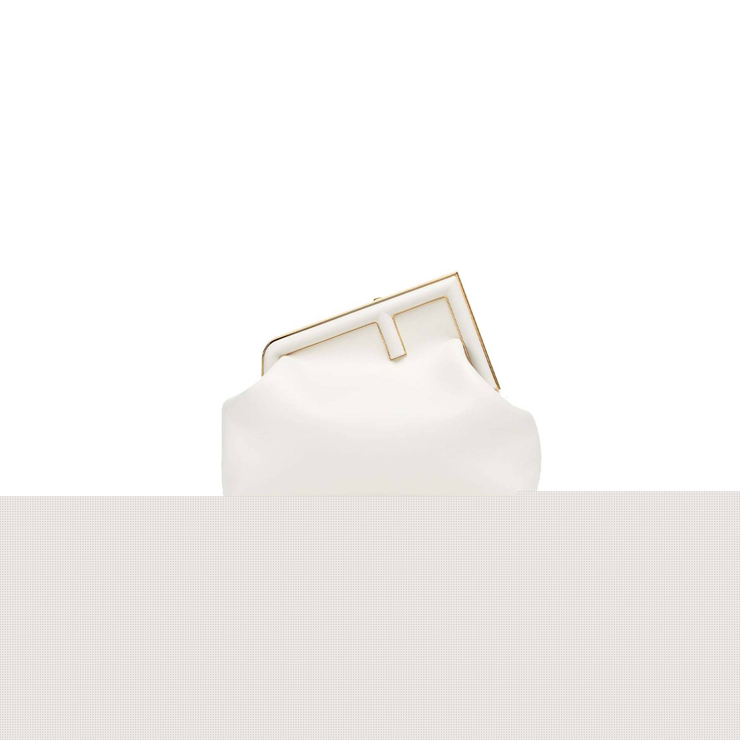 F**di first medium - white leather bag8bp127abvef0qvl (32.5*23.5*15cm)