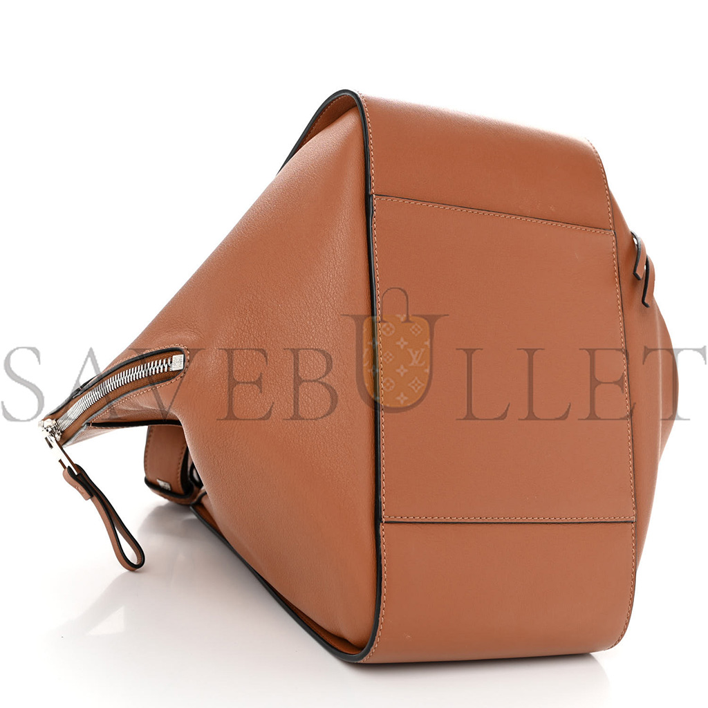 l*ew* calfskin small hammock shoulder bag tan (30*25*13.5)
