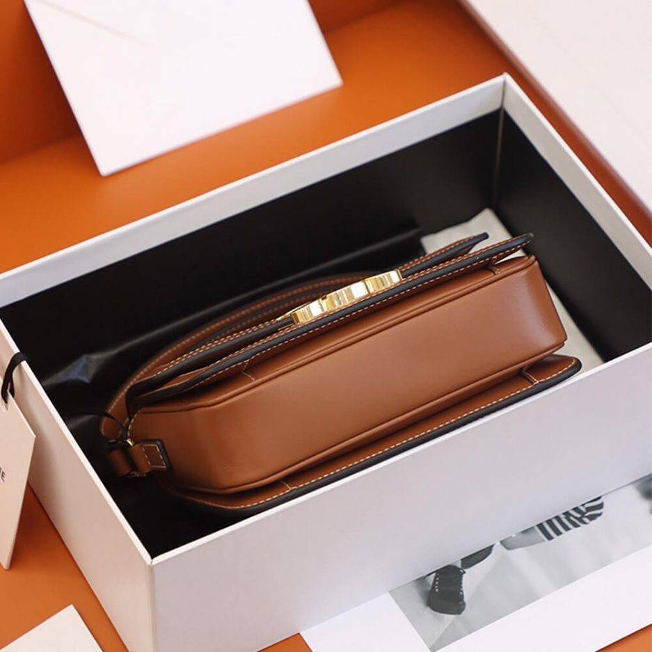 Ce**e teen triomphe bag 188882bz4.01bc (18.5*14*6cm)