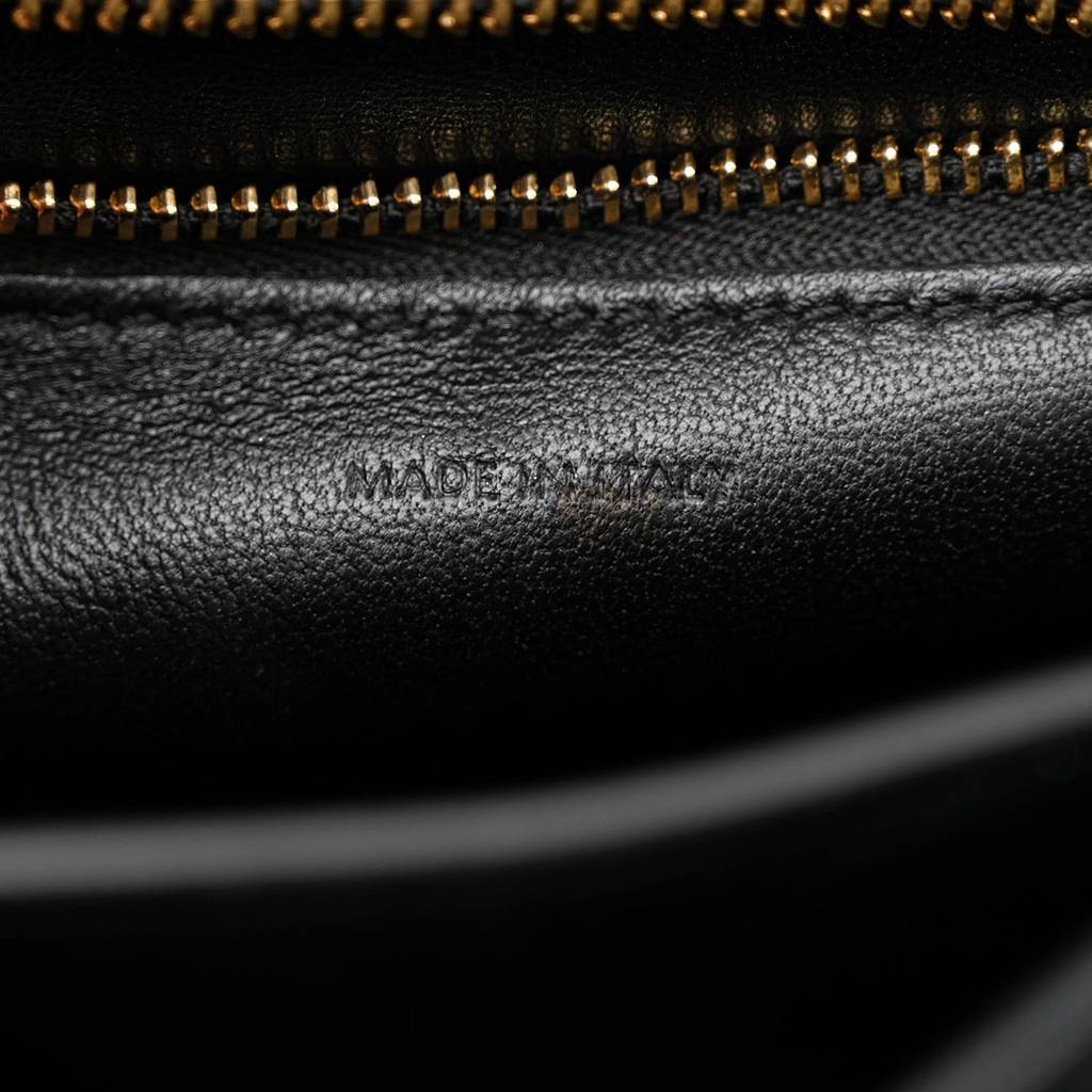 Ce**e box calfskin small classic box flap bag black (17*13*8cm)