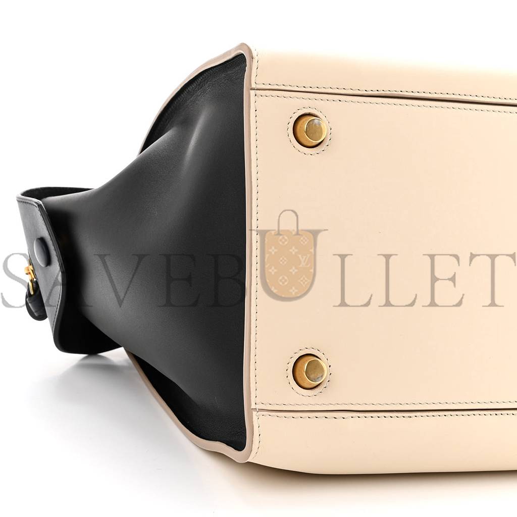 Ce**e smooth calfskin small ring bag chalk (30*25*17cm)