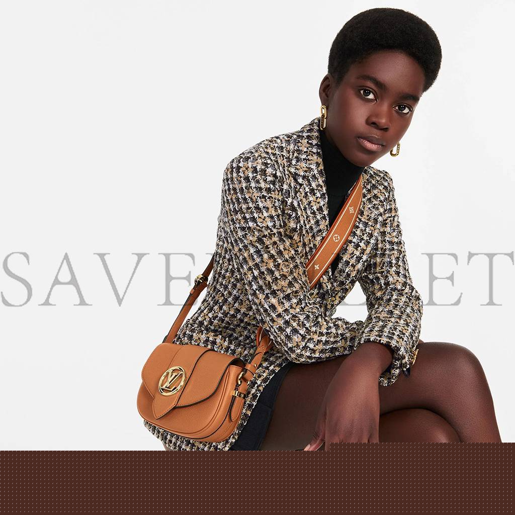 l**is V*t*n  pont 9 m56456 (23*15*8cm)