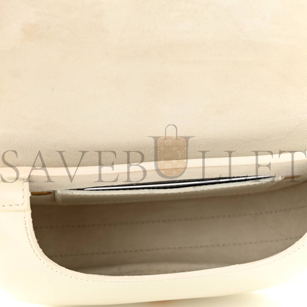 D*or box calfskin small bobby bag white (19*15*5.1cm)