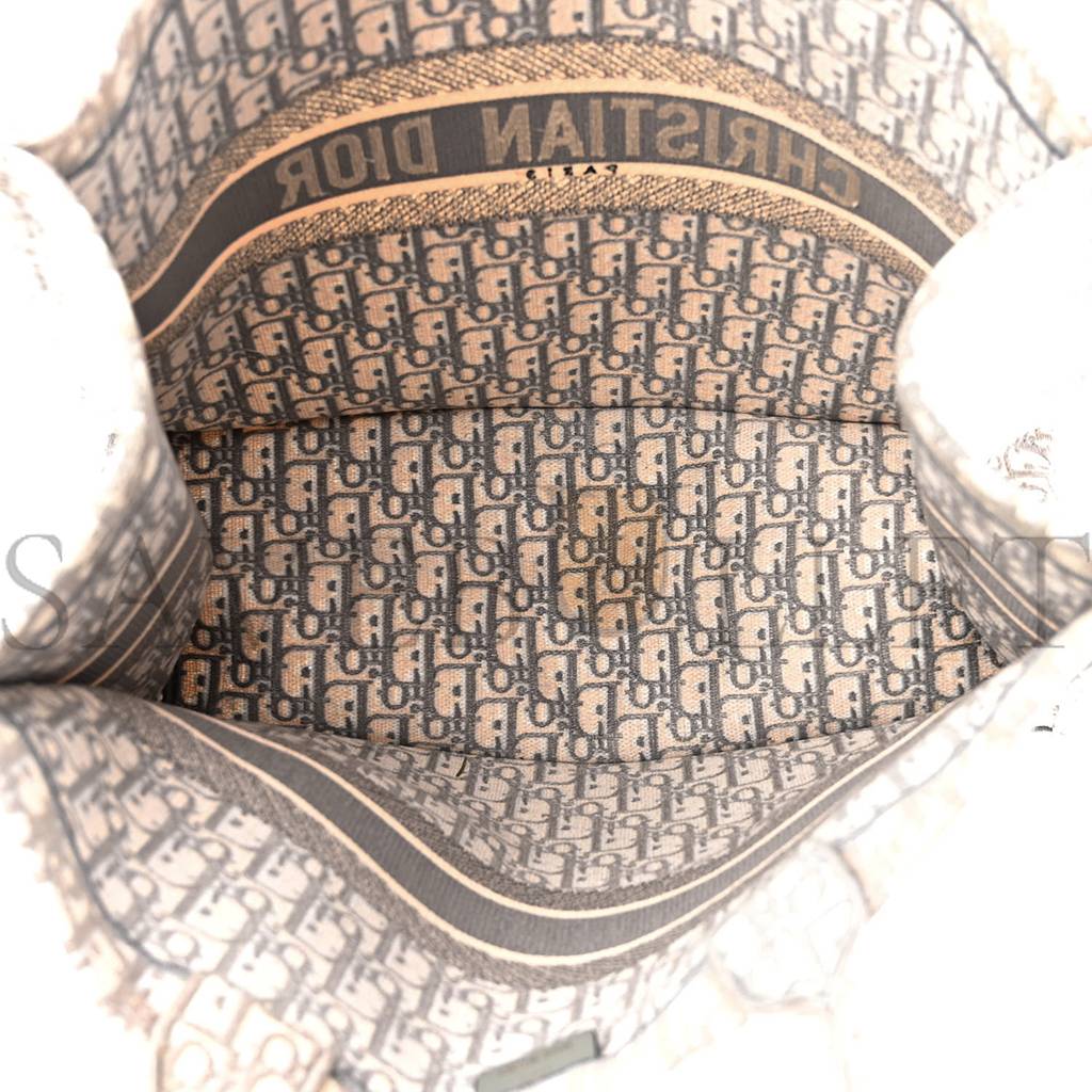 D*or oblique large book tote grey (42*35*16.5cm)