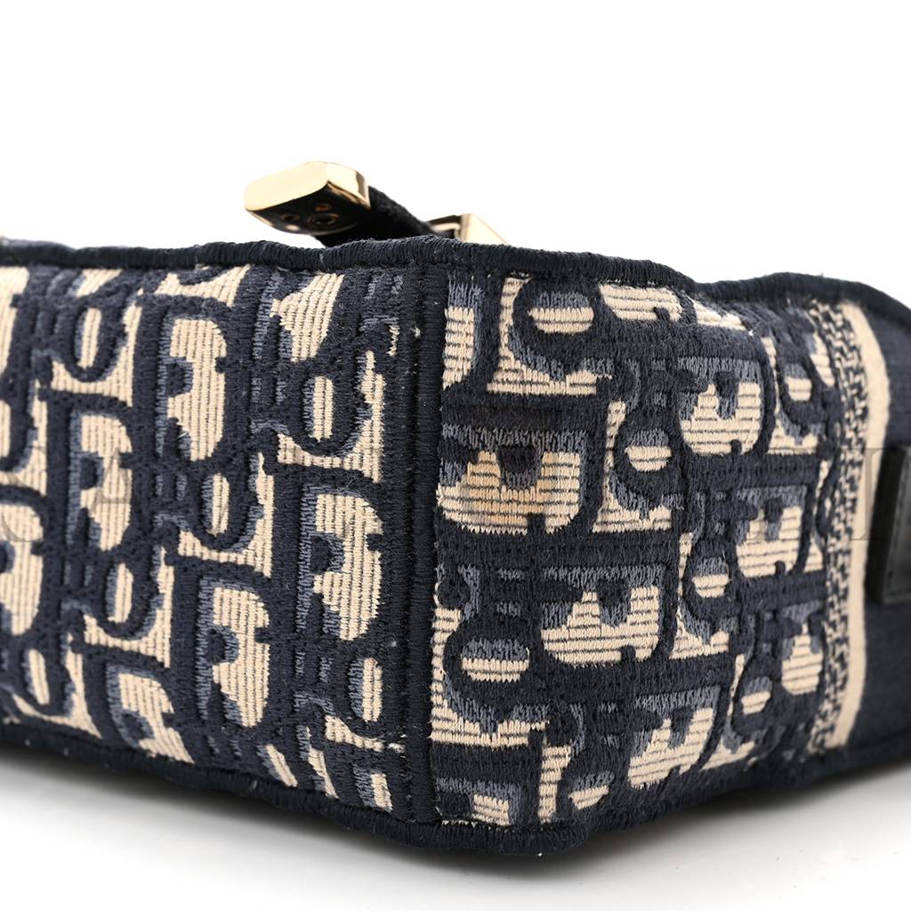 D*or oblique small D*orcamp messenger blue (23*18*7.6cm)