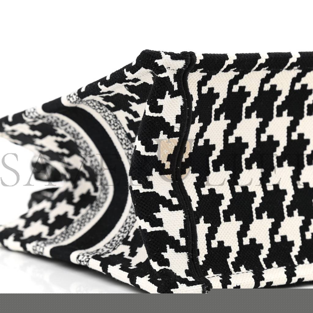 D*or canvas houndstooth embroidered small book tote black white (27*22*11.4cm)